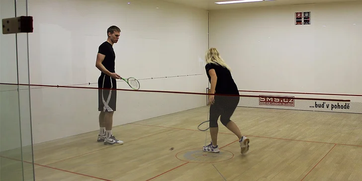 Léto na kurtu: Měsíční permanentka pro dva na squash nebo ricochet