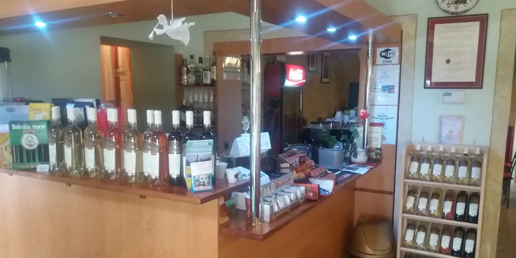 Voňavý dýchánek: Dvě vynikající kávy a cukrem sypané kremrole