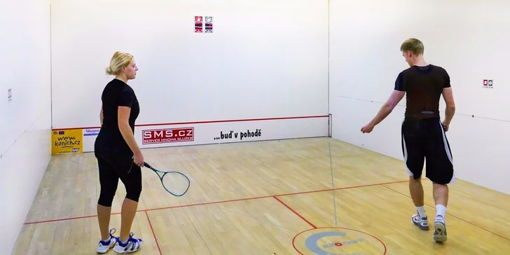 Léto na kurtu: Měsíční permanentka pro dva na squash nebo ricochet