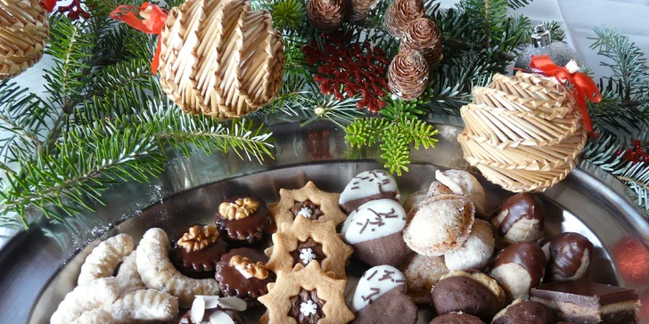 500g várka cukroví obsahuje 10 druhů a celkem 36 kousků.