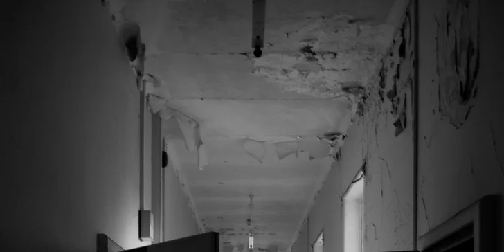 K zbláznění dobrá únikovka: Psychiatrická léčebna pro 2 až 5 hráčů