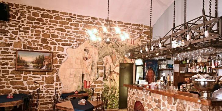 Poskládejte si v srdci Prahy menu dle své chuti: 3 chody s lahví vína nebo bez