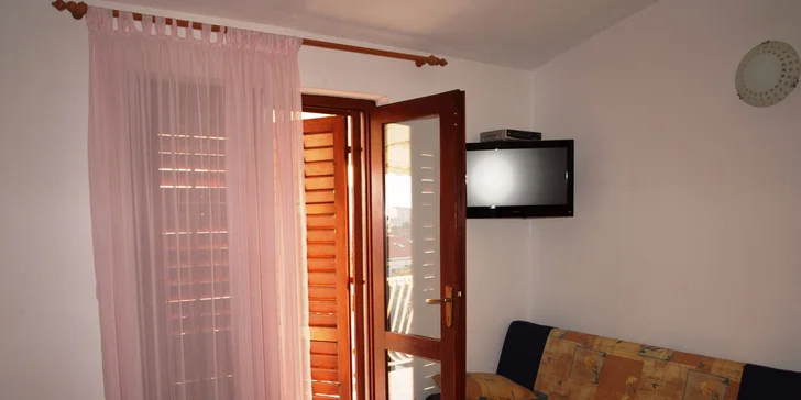7 nocí v apartmánu či studiu u moře v Chorvatsku + dítě do 6 let zdarma