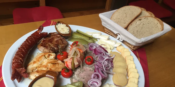 Bašta pro 3-5 kamarádů: 2kilový námořnický talíř v Krušovické plachetnici