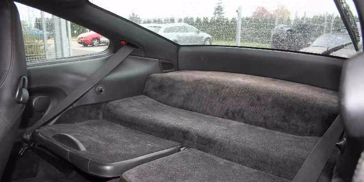 Sešlápněte plyn a prožeňte legendu mezi sporťáky Porsche 911 Carrera 4