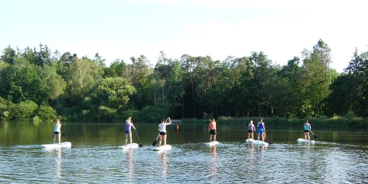 Vodní radovánky: Zapůjčení 1 i 2 paddleboardů včetně příslušenství na 2 hodiny