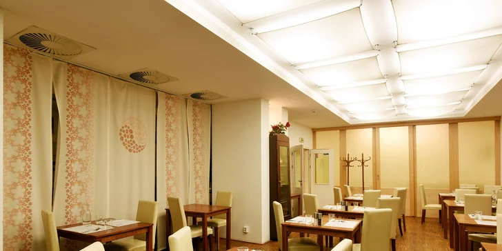 5chodové degustační menu pro 2 labužníky s kávou a případně i vínem