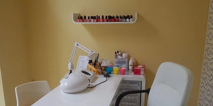 Mladistvý vzhled díky biostimulačnímu laseru Maestro