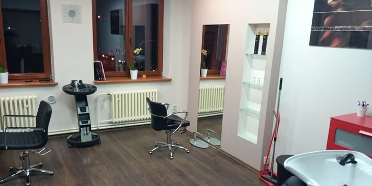 Dámský kadeřnický balíček se střihem