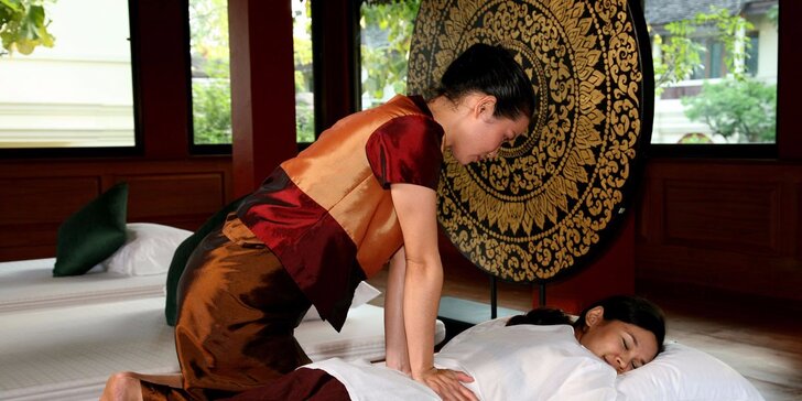 Andělské hýčkání v salonu Thai Sun: 110 minut relaxace s masáží dle výběru