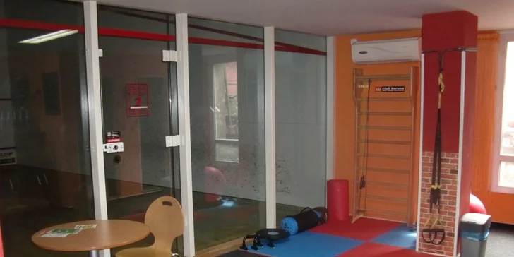Pronájem squashového kurtu: Jedna hodina nebo permice na šest vstupů