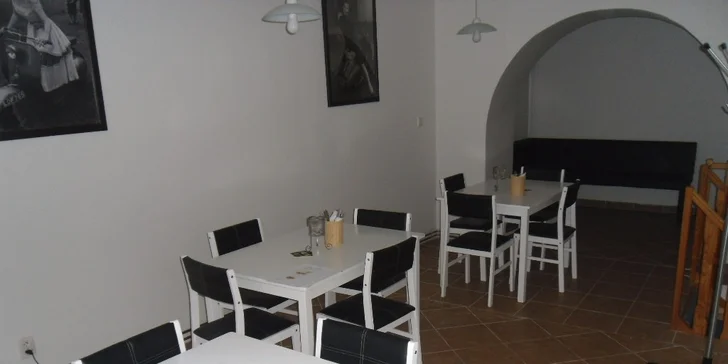 Kebab menu s talířem plným dobrot, mojitem i kávou a dezertem pro 2