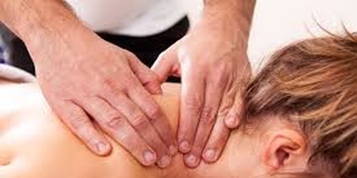 Uvolňující relaxační masáž dle výběru z 30, 60 nebo 90 minut