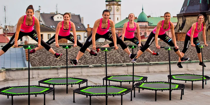 Vyskočte až do oblak - 1 nebo 6 lekcí zábavného jumpingu pro skvělou postavu