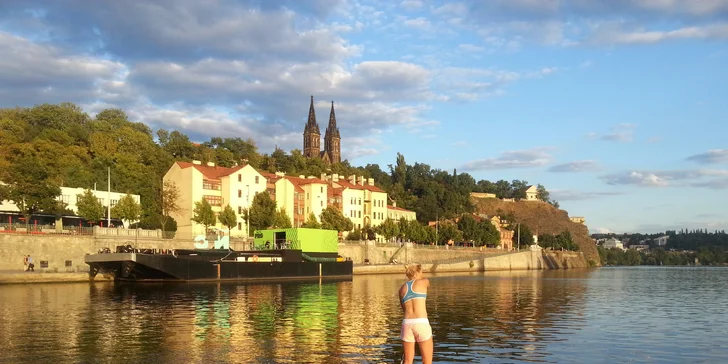 Hodinové jízdy na paddleboardu v centru Prahy