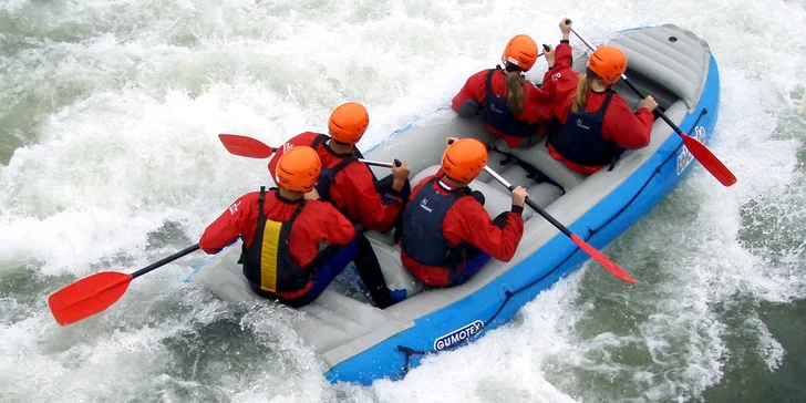 Vzrušující rafting na slovenské řece Váh - zdolejte kanál vítězů