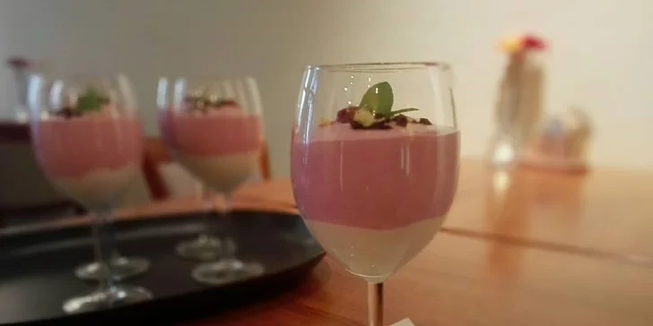 Fantastická pečená žebírka se sweet-chilli omáčkou a bagetkou pro dvě osoby