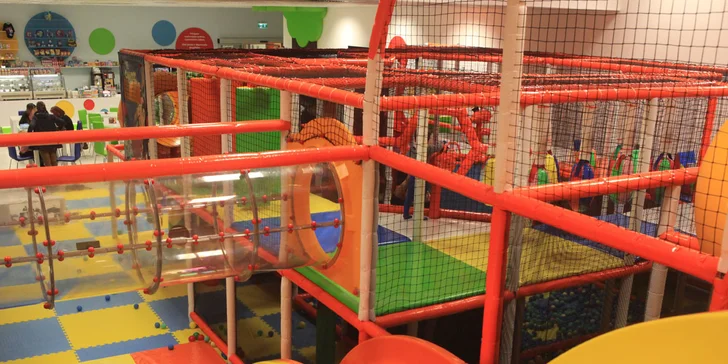 Celý den v oblíbeném dětském centru Šmoulíkov, kde zábava nikdy nekončí