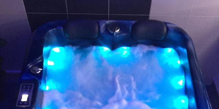 Chvíle soukromí: 2 hodiny ve wellness centru pro 2 osoby vč. šampaňského