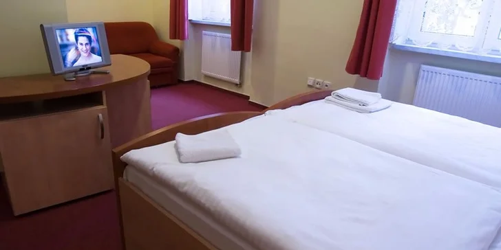 Letní relax v Beskydech s chutnou polopenzí a neomezeným vstupem do bazénů