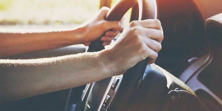 Užijte si pohodovou jízdu: Čištění a plnění klimatizace vašeho vozu