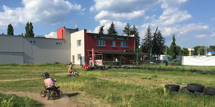 Super řádění na dětských ecrossových motorkách a čtyřkolkách