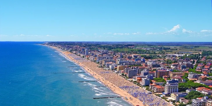 Den na překrásné pláži Lido di Jesolo s večerní návštěvou Benátek