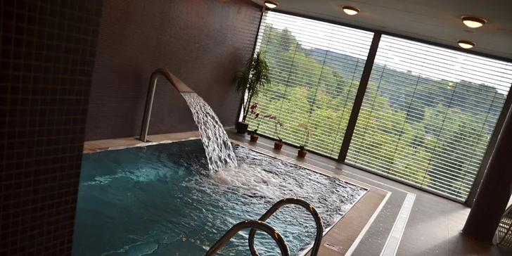 3 špičkové dny na Náchodsku s neomezeným wellness a romantickou večeří