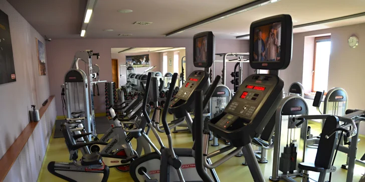 Letní pohoda na Náchodsku s wellness, snídaněmi a romantickou večeří