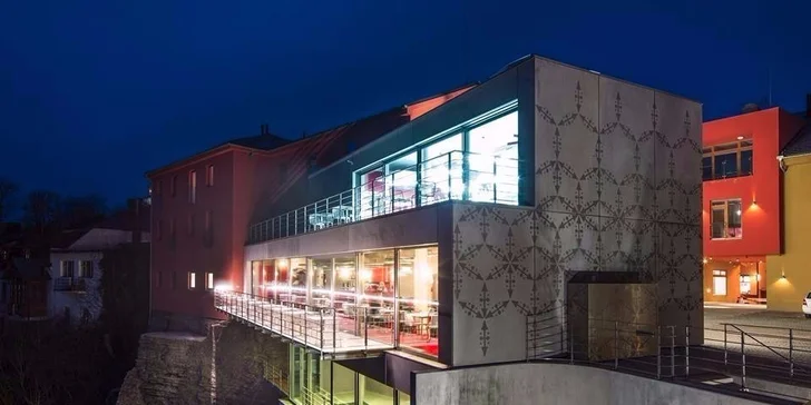 Letní pohoda na Náchodsku s wellness, snídaněmi a romantickou večeří