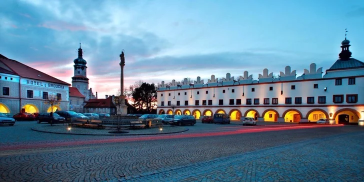 Letní pohoda na Náchodsku s wellness, snídaněmi a romantickou večeří