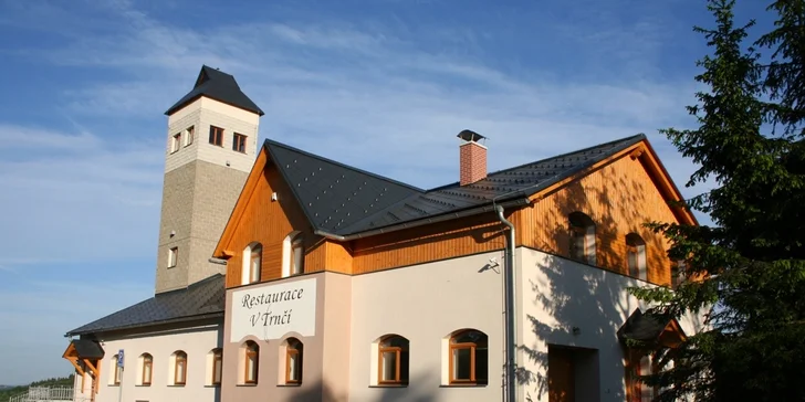 Lahodná palačinka s espressem a vstupem na věž pro dva