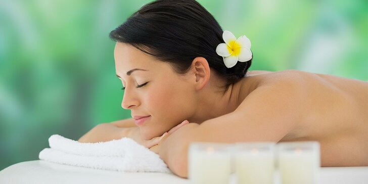 Chladivá relaxační masáž pro letní dny v délce 45 minut