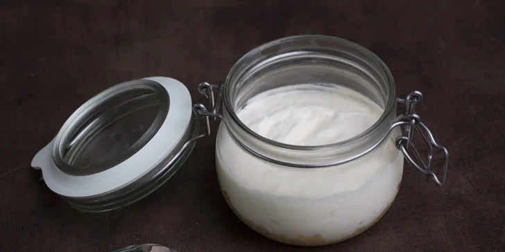 Sladká vzpruha na cestě Prahou: Domácí cheesecake a káva