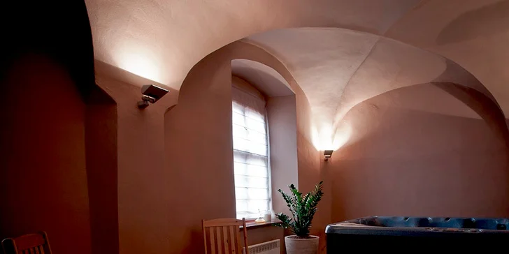 Silvestr na Zámku Čechtice s all inclusive, wellness a party s ohňostrojem