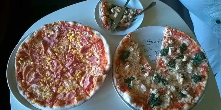 Dvě kulaté krásky: Lahodné pizzy podle vlastního výběru