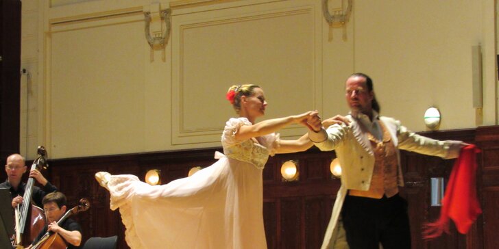 Baletní galapředstavení se zpěváky a orchestrem v Obecním domě