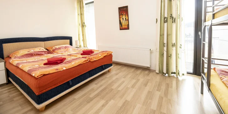 Apartmánový dům se nachází v těsné blízkosti lanovky Dámská.