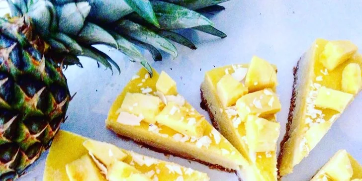 Zdravé mlsání a parádní osvěžení: Raw dort a ovocný fresh nápoj