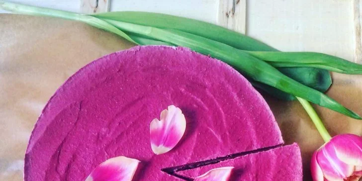 Zdravé mlsání a parádní osvěžení: Raw dort a ovocný fresh nápoj