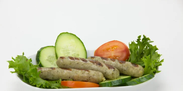 Snězte, kolik můžete: Vagon plný dobrot v mašinkové kavárně Golden Pacific Café