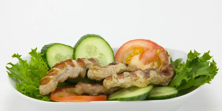 Snězte, kolik můžete: Vagon plný dobrot v mašinkové kavárně Golden Pacific Café