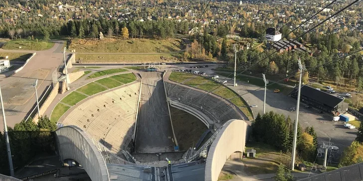 Navštívíte světoznámý skokanský můstek Holmenkollen.
