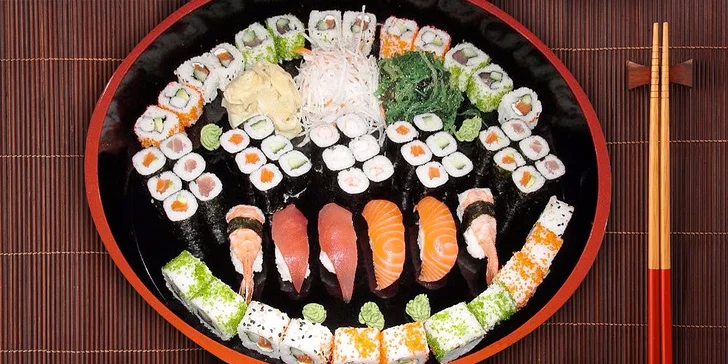 Hodujte v asijském stylu - 28 nebo 62 famózních kousků sushi