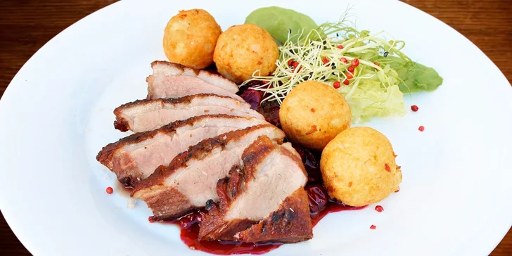 Vyladěná hostina pro dva: 3chodové menu v La Strada nejen pro celiaky