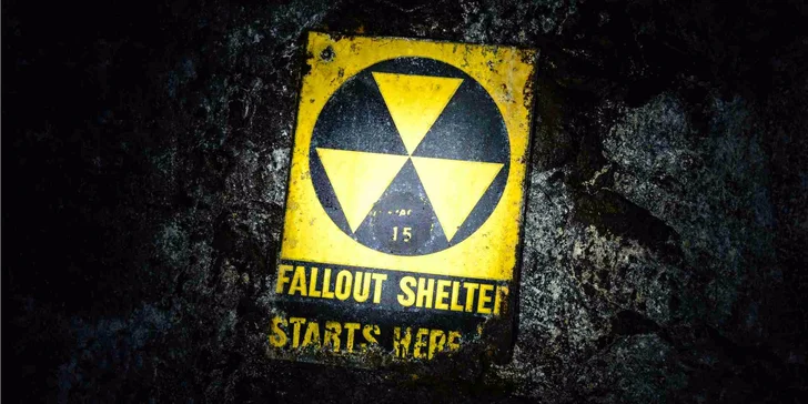 Napínavá úniková hra až pro 6 hráčů: Najděte cestu z atomového krytu