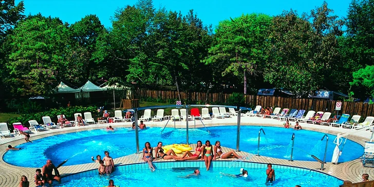 Italské Lignano: týden v kempu vč. polopenze a koupání v moři i bazénech