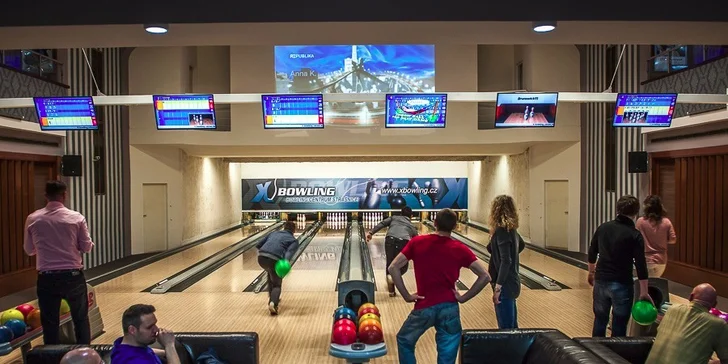 Super hodinová zábava na bowlingové dráze až pro 6 hráčů