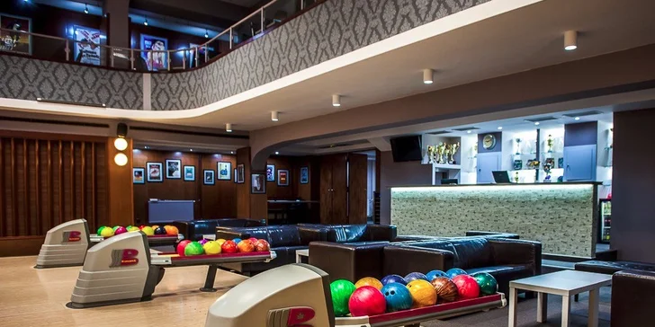 Super hodinová zábava na bowlingové dráze až pro 6 hráčů