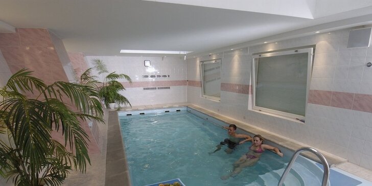 Pobyt v Karlových Varech s bazénem, masáží i procedurami: 3–8 dní s jídlem